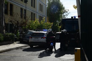 Παγκράτι: Γρίφος ο "αόρατος" φιλόλογος - Ψάχνουν τον συνδετικό κρίκο της γιάφκας με την "ομάδα της Αρκαδίας"