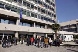 Πατέρας έστησε παγίδα στον βιαστή της 14χρονης κόρης του - Τον παρέδωσε στην Αστυνομία αφού πρώτα... [Βίντεο]