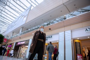 Εξονυχιστικοί οι έλεγχοι της ΕΛΑΣ: Κατέβασαν από λεωφορείο επιβάτες χωρίς έγγραφα - Αναστροφή για 300 αυτοκίνητα - εικόνα 6