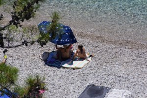 Ακραία ζέστη και σήμερα μαζί με ισχυρούς ανέμους: Το νέο επικαιροποιημένο δελτίο της ΕΜΥ