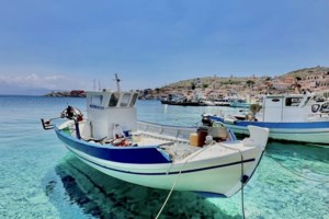 Αυστραλία: Το Drone κατέγραψε φάλαινα να κολυμπά δίπλα σε κανό – Η αντίδραση του κωπηλάτη [βίντεο]