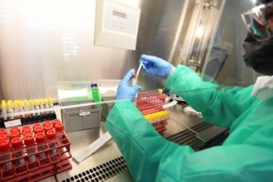 Βελτιώνεται η κατάσταση υγείας του Μπόρις Τζόνσον-Παραμένει στην εντατική - εικόνα 2