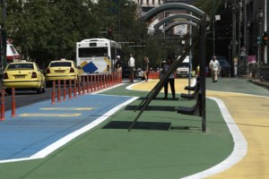 Χαμός στην εθνική οδό - Μποτιλιάρισμα χιλιομέτρων και απίστευτη ταλαιπωρία για οδηγούς [live η κίνηση]