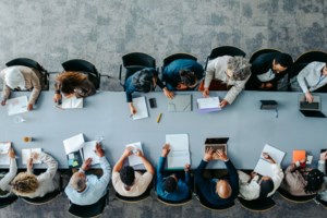 Κεραμέως: Νέα αύξηση του κατώτατου μισθού από 1η Απριλίου - Ο μέσος μισθός πλήρους απασχόλησης είναι 1.516 ευρώ