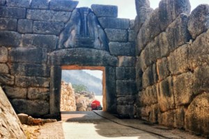 Φωτιά στον οικισμό Δικαστικά του Μαραθώνα