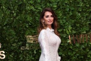 Πενέλοπε Κρουζ: Η μούσα του Αλμοδοβάρ, είναι από σήμερα μία υπέροχη 50άρα - εικόνα 2