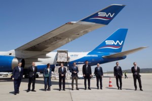 "Παγκόσμιος πόλεμος" για μια μάσκα - Πώς η Ελλάδα κατάφερε να εξασφαλίσει εκατομμύρια - εικόνα 2