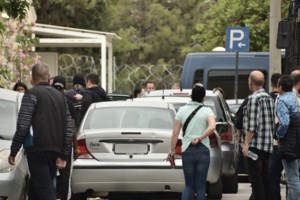 Κολωνός: Πρώην διοικητή της Αστυνομίας βάζει στο "κάδρο" η 12χρονη - "Φοβάμαι μη μας δει η γυναίκα μου"