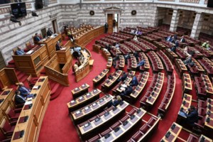 Γιατί περνά τις εξετάσεις της Κομισιόν ο νέος προϋπολογισμός