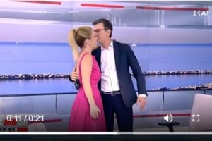 Το συγκινητικό αντίο της Αναστασοπούλου στον ΣΚΑΪ - "Πέρασαν 15 πολύ ωραία χρόνια..." [βίντεο]