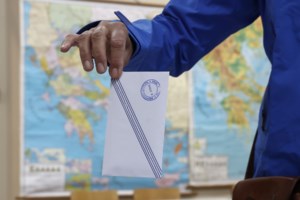 Δημοσκόπηση MRB: Πότε θα αποφασίσουν οι αναποφάσιστοι - Ποιον θεωρούν καταλληλότερο για πρωθυπουργό [Βίντεο]