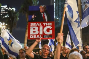 Ο Τραμπ απειλεί τη Ρωσία με νέες κυρώσεις μετά την τελευταία αεροπορική επιδρομή της στην Ουκρανία