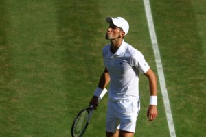 Στην Πάρο ο Ρότζερ Φέντερερ - Διακοπές με την οικογένειά του κάνει ο Ελβετός τενίστας [εικόνες] - εικόνα 2