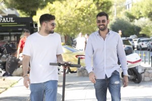 Συγκλονίζει ο Νίκος Πολυδερόπουλος για τον αδερφό του- "Τέσσερις μήνες και ακόμα να μάθουμε από τι έφυγε" - εικόνα 2