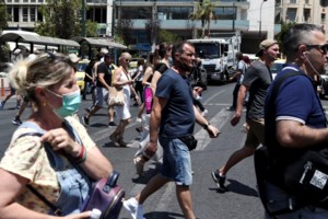 Ο πόλεμος της ακρίβειας: Τι κρύβεται πίσω από το μπρα ντε φερ μεταξύ κυβέρνησης και σούπερ μάρκετ