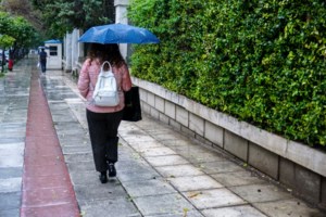 Ερχεται νέα κακοκαιρία λίγο πριν το Πάσχα - Βροχές και καταιγίδες μέχρι τη Μεγάλη Δευτέρα
