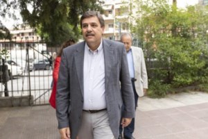 "Σφάζονται" στον ΣΥΡΙΖΑ για τον Τσιόδρα: Άγρια επίθεση Documento στον Ξανθό με βαριά υπονοούμενα για Novartis και διαπλοκή - εικόνα 3