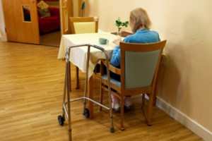 Βρετανία: 468 νέοι θάνατοι, στους 34.466 ο συνολικός αριθμός των νεκρών