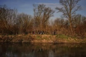 Εβρος: Ολοκληρώθηκε η διαδικασία απεγκλωβισμού 145 μεταναστών από νησίδα