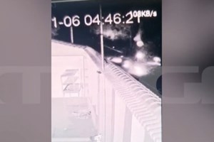 Τροχαίο στην Πειραιώς: ΙΧ πέρασε στο αντίθετο ρεύμα και έπεσε πάνω σε κάγκελα - Έκλεισε η μία λωρίδα [βίντεο]