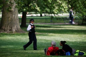 Νέα έρευνα: Κι όμως η φαμοτιδίνη για τις καούρες στο στομάχι μπορεί να θεραπεύει τον κορονοϊό