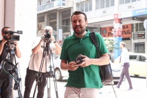 Μπίστης για παραίτηση Τσίπρα: Τους έδωσε μια κλωτσιά και κολυμπάνε όλοι αυτή τη στιγμή στη θάλασσα