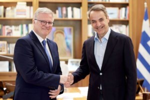 "Αδειάζει" τον Μουρούτη ο Σαμαράς: "Η υποψηφιότητά του δεν έχει σχέση με εμάς" λένε πηγές του πρώην πρωθυπουργού