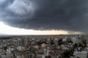 Κακοκαιρία "Θάλεια": Δύο νεκροί και σοβαρά προβλήματα στην Εύβοια-Πλημμύρισαν δρόμοι και σπίτια, εγκλωβίστηκαν οδηγοί [βίντεο] - εικόνα 3