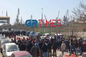 Στον εισαγγελέα οκτώ μέλη του ΠΑΜΕ για την ένταση με τους αστυνομικούς στη Θεσσαλονίκη