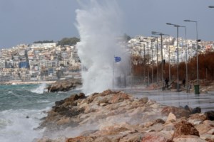 Κακοκαιρία Άριελ: Πάνω από 200 τόνοι νερού ανά στρέμμα έπεσαν στην Πιερία - 8 μποφόρ στη Θεσσαλονίκη - εικόνα 2
