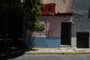 Εφοδος σε οίκους ανοχής: Επ’ αυτοφώρω επαγγελματίες και πελάτες - εικόνα 2