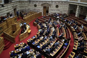 Τέμπη: Δεν έχουμε πάρει καμιά απάντηση στα ερωτήματά μας, λέει ο Χρήστος Κωνσταντινίδης που έχασε τη γυναίκα του