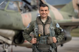 Ρίγη συγκίνησης στο Πεντάγωνο: Έγινε τελετή απόδοσης τιμών στον επισμηναγό που σκοτώθηκε στην Καλαμάτα [βίντεο]