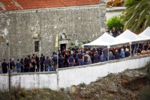 Δολοφονία 27χρονου στη Βοιωτία: Το ραντεβού στα Βίλια, το μεταλλικό αντικείμενο στη σορό και τα σενάρια που εξετάζει η ΕΛ.ΑΣ. - εικόνα 2