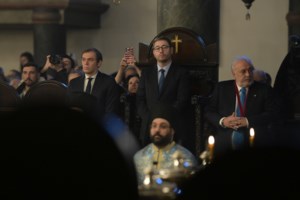 Φάμελλος: Περισσότερο φως σε όλο τον κόσμο - εικόνα 2