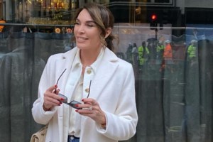 Τατιάνα Στεφανίδου: Το μικρό μαύρο φόρεμα με το ιδιαίτερο μανίκι που συνδύασε με τις γόβες που λατρεύει η "Κάρι Μπράντσο" - εικόνα 5