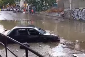 Άνοιξαν οι ουρανοί στην Αθήνα - Ξαφνική καταιγίδα και χαλάζι στο κέντρο και τα νότια προάστια [Εικόνες] - εικόνα 4