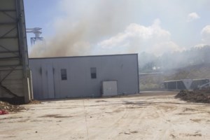 Έκρηξη εργοστασίου στα Γρεβενά: Μάχη δίνει ο 28χρονος εγκαυματίας - Μεταφέρεται σε σοβαρή κατάσταση στο "Παπανικολάου"