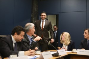 Κοροναϊός: Συναγερμός στην Ιταλία - Και έβδομος νεκρός, σε καραντίνα 11 πόλεις - εικόνα 2