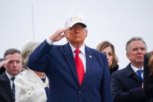 Τραμπ: Ο πόλεμος στο Ιράν μπορεί να είναι μία μικρή εκδρομή - Μετρούν λεπτά για να παραδοθούν - εικόνα 3