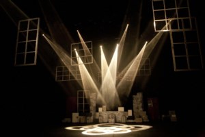 Νέα καταγγελία για σεξουαλική παρενόχληση πάνω στη σκηνή: " Με ακούμπησε κάτω από τα ρούχα..." [Βίντεο]