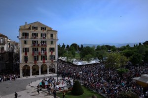 Αυξανόμενα τα κρούσματα στην Κέρκυρα μετά τους μπότηδες: Πώς από το ένα κρούσμα την 1η Μαΐου φτάσαμε στα 43 - εικόνα 2