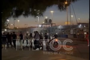 Μαχαίρωμα στο ΣΕΦ για τα μάτια ενός… χούλιγκαν: Γιατί η 16χρονη μαθήτρια επιτέθηκε στη 19χρονη [βίντεο]