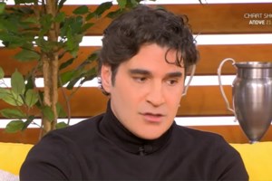 Ναταλία Γερμανού: "Κράξιμο" στο Twitter για τη γάτα που χάρισε στον Παπακαλιάτη - Η αντίδρασή του και η συγγνώμη