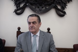 Διευκρινίσεις Αθανασίου: Ουδέποτε αμφισβήτησα τον πατριωτισμό των συναδέλφων μου βουλευτών ανεξαρτήτως θρησκεύματος