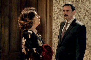 Αγριες Μέλισσες: Η αντίδραση της Ελένης μόλις συναντά τον Ακύλλα - Τι θα δούμε στο αποψινό επεισόδιο - εικόνα 2