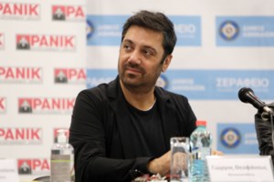 Θετικός στον κορονοϊό ο Λάκης Λαζόπουλος - Το μήνυμά του