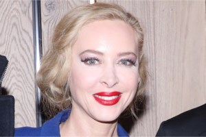 Φαίη Ξυλά: Εντελώς άβαφη με άνετο look στην Αθήνα μαζί με τον καστανόξανθο γιο της Πάρη - εικόνα 7