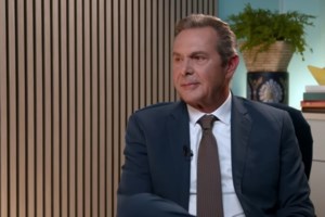 Τσίπρας: Ο Λαφαζάνης ήταν "γραφικός", έλεγε τον Μεντβέντεφ σύντροφο- Διαψεύδει ο Λαφαζάνης, αλλά μια φωτό τον εκθέτει