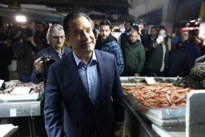 Ο Μητσοτάκης κάνει τον εβδομαδιαίο απολογισμό με... Guns Ν' Roses - "Η είδηση της εβδομάδας" - εικόνα 3